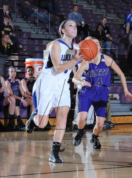 Thumbnail 1 in Grandview vs. Campbell County (Nike Tournament of Champions) photogallery.