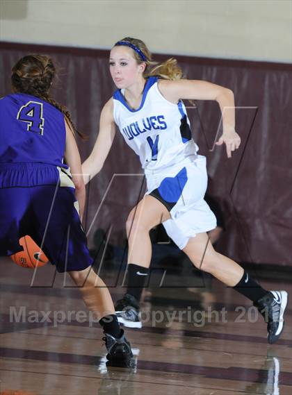 Thumbnail 2 in Grandview vs. Campbell County (Nike Tournament of Champions) photogallery.