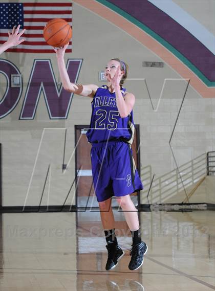 Thumbnail 2 in Grandview vs. Campbell County (Nike Tournament of Champions) photogallery.