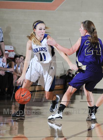 Thumbnail 2 in Grandview vs. Campbell County (Nike Tournament of Champions) photogallery.