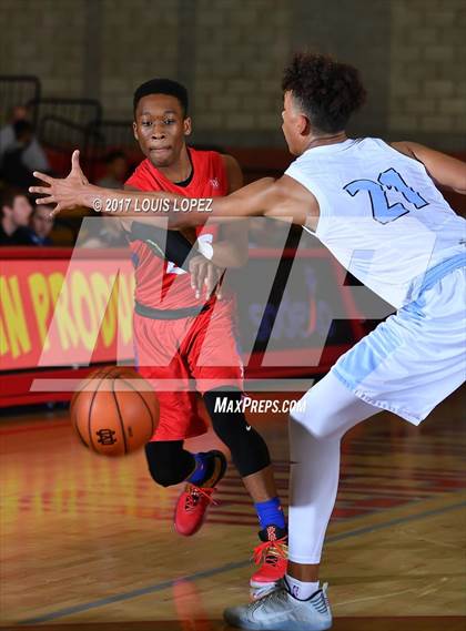 Thumbnail 2 in Los Alamitos vs. Villa Park (Nike Extravaganza) photogallery.