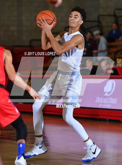 Thumbnail 3 in Los Alamitos vs. Villa Park (Nike Extravaganza) photogallery.