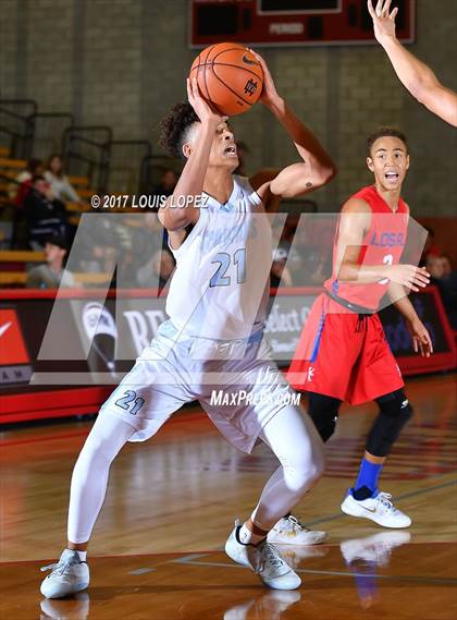 Thumbnail 1 in Los Alamitos vs. Villa Park (Nike Extravaganza) photogallery.