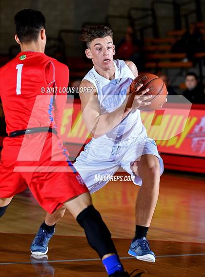 Thumbnail 3 in Los Alamitos vs. Villa Park (Nike Extravaganza) photogallery.