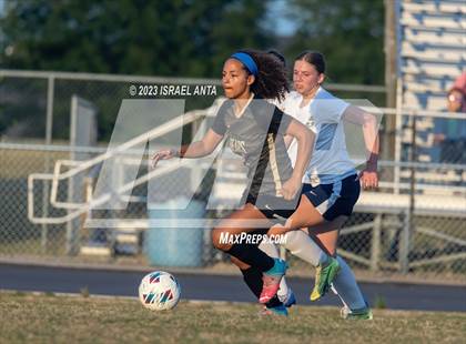 Thumbnail 3 in Cape Fear @ Gray's Creek photogallery.