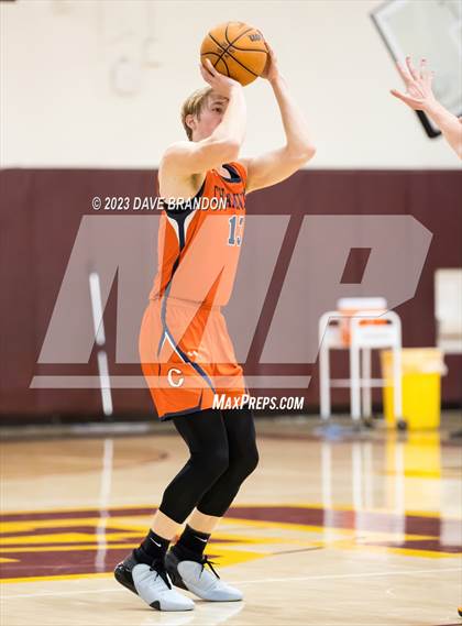 Thumbnail 1 in Chaminade vs. Ventura photogallery.