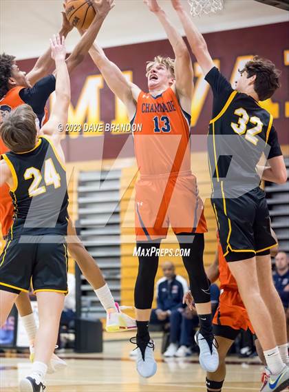 Thumbnail 3 in Chaminade vs. Ventura photogallery.