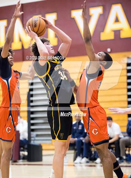 Thumbnail 1 in Chaminade vs. Ventura photogallery.