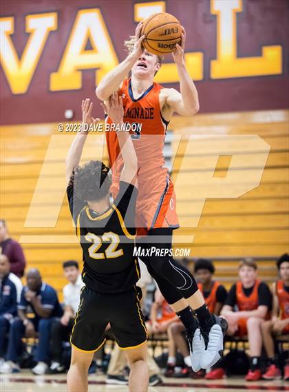 Thumbnail 1 in Chaminade vs. Ventura photogallery.