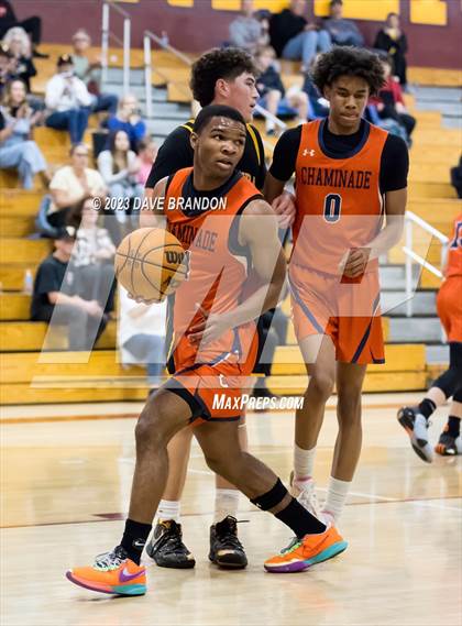 Thumbnail 1 in Chaminade vs. Ventura photogallery.
