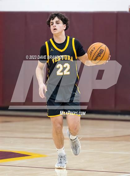 Thumbnail 2 in Chaminade vs. Ventura photogallery.