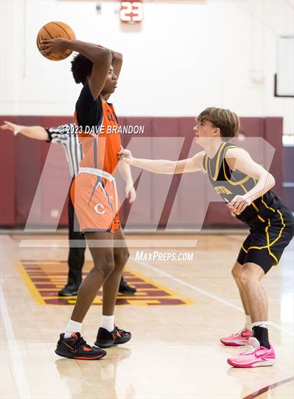Thumbnail 1 in Chaminade vs. Ventura photogallery.