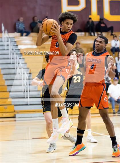 Thumbnail 3 in Chaminade vs. Ventura photogallery.