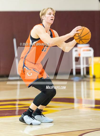 Thumbnail 3 in Chaminade vs. Ventura photogallery.