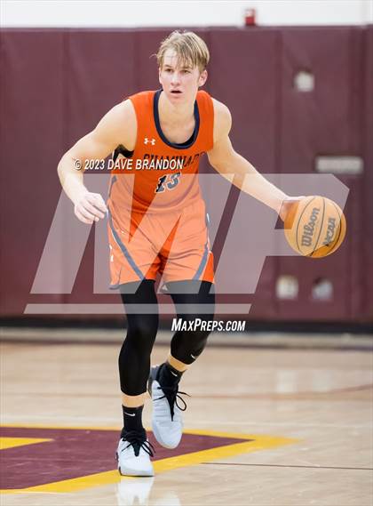Thumbnail 3 in Chaminade vs. Ventura photogallery.