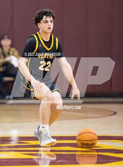 Thumbnail 3 in Chaminade vs. Ventura photogallery.
