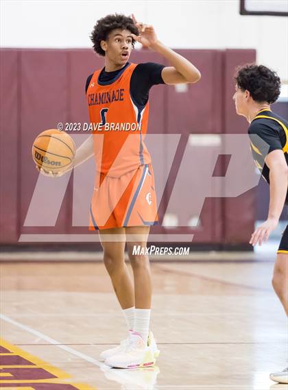 Thumbnail 2 in Chaminade vs. Ventura photogallery.