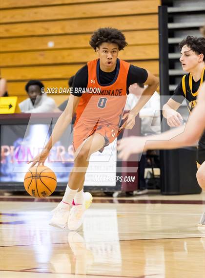 Thumbnail 2 in Chaminade vs. Ventura photogallery.