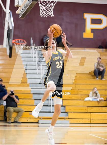 Thumbnail 1 in Chaminade vs. Ventura photogallery.