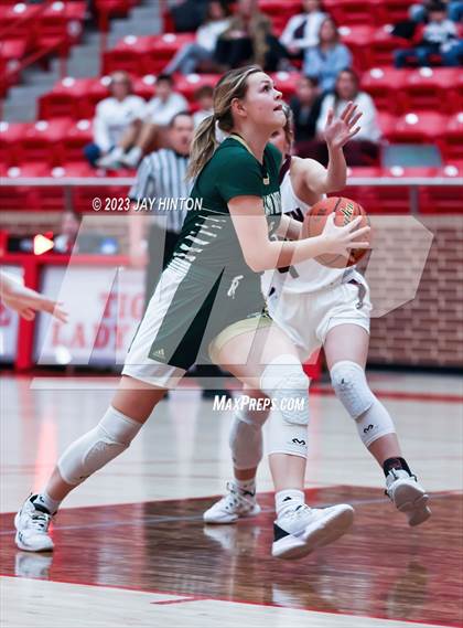 Thumbnail 1 in Valley Mills vs. De Leon photogallery.