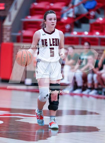 Thumbnail 3 in Valley Mills vs. De Leon photogallery.