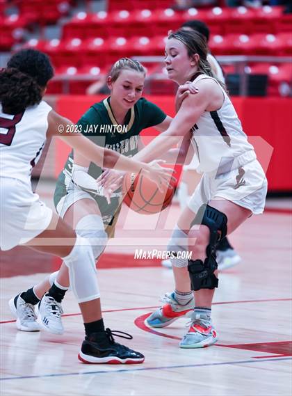 Thumbnail 1 in Valley Mills vs. De Leon photogallery.