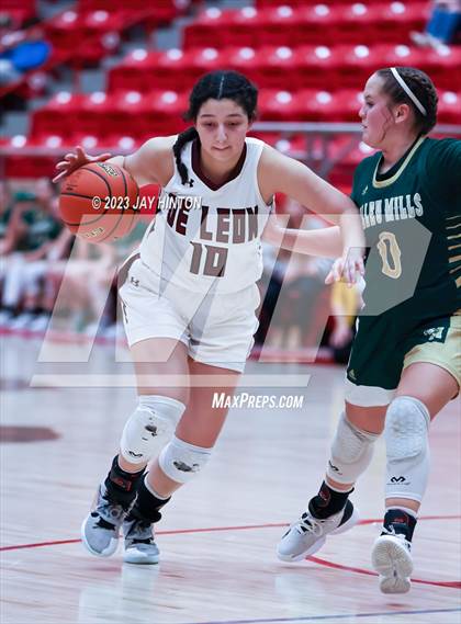 Thumbnail 1 in Valley Mills vs. De Leon photogallery.
