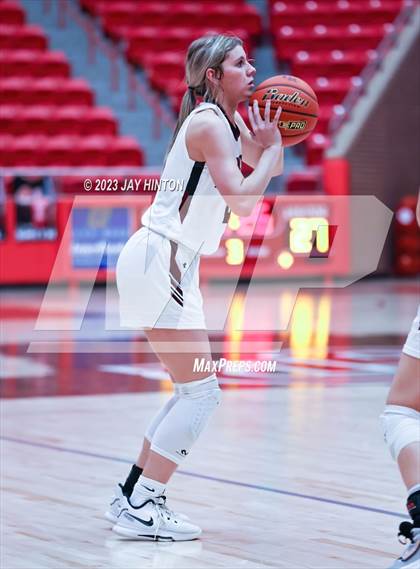 Thumbnail 2 in Valley Mills vs. De Leon photogallery.