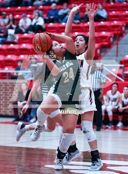 Thumbnail 2 in Valley Mills vs. De Leon photogallery.