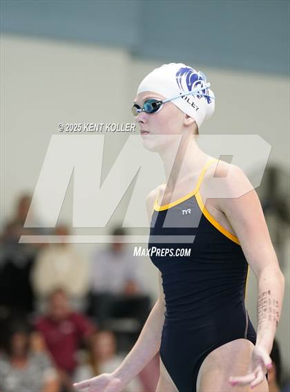 Thumbnail 2 in Fraser vs. Mott (Titan Relays) photogallery.