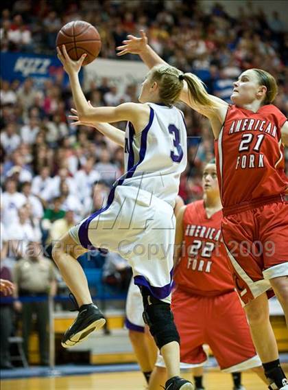 Thumbnail 1 in American Fork vs Riverton (Utah 5A State Championship) photogallery.