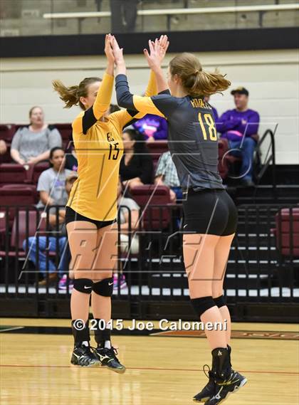 Thumbnail 2 in O'Connor Vs East Central (UIL 6A Bi-District Playoff) photogallery.