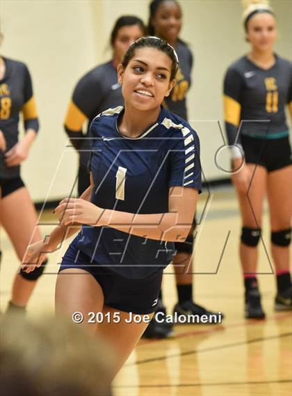 Thumbnail 1 in O'Connor Vs East Central (UIL 6A Bi-District Playoff) photogallery.