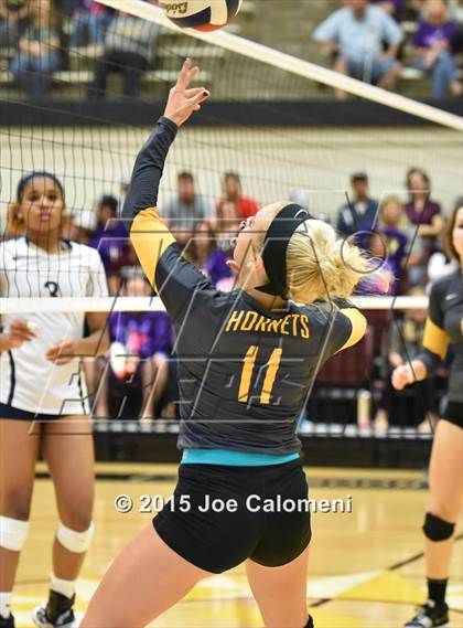 Thumbnail 3 in O'Connor Vs East Central (UIL 6A Bi-District Playoff) photogallery.