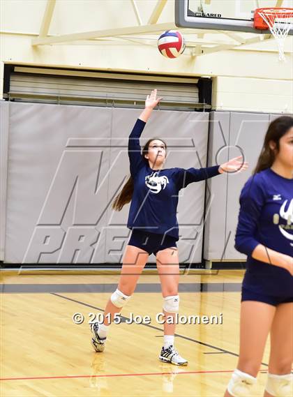 Thumbnail 2 in O'Connor Vs East Central (UIL 6A Bi-District Playoff) photogallery.