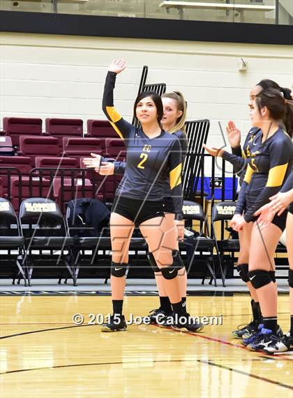 Thumbnail 3 in O'Connor Vs East Central (UIL 6A Bi-District Playoff) photogallery.