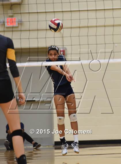 Thumbnail 3 in O'Connor Vs East Central (UIL 6A Bi-District Playoff) photogallery.