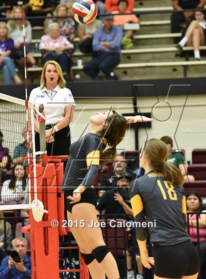 Thumbnail 2 in O'Connor Vs East Central (UIL 6A Bi-District Playoff) photogallery.