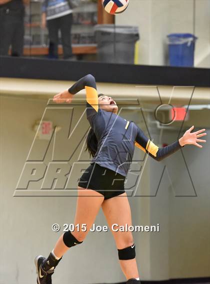 Thumbnail 1 in O'Connor Vs East Central (UIL 6A Bi-District Playoff) photogallery.