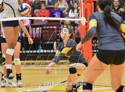 Thumbnail 3 in O'Connor Vs East Central (UIL 6A Bi-District Playoff) photogallery.