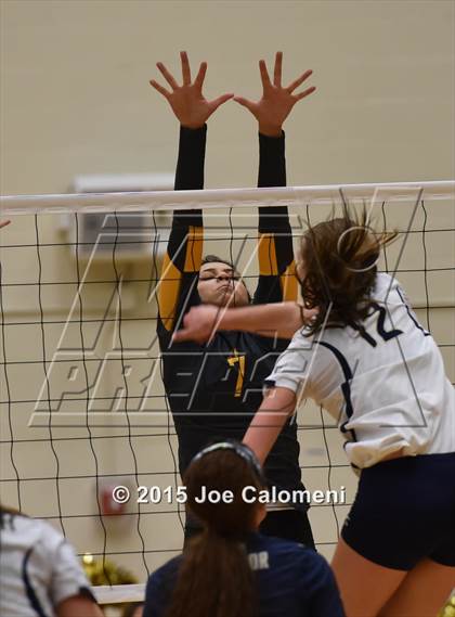 Thumbnail 1 in O'Connor Vs East Central (UIL 6A Bi-District Playoff) photogallery.
