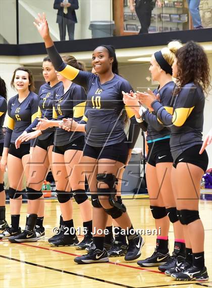 Thumbnail 3 in O'Connor Vs East Central (UIL 6A Bi-District Playoff) photogallery.