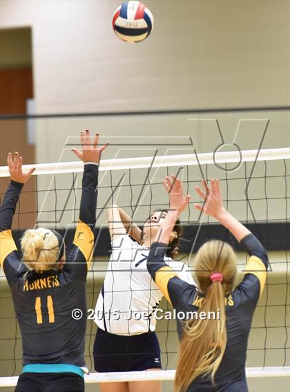 Thumbnail 3 in O'Connor Vs East Central (UIL 6A Bi-District Playoff) photogallery.