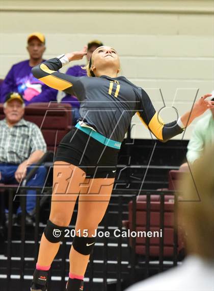 Thumbnail 1 in O'Connor Vs East Central (UIL 6A Bi-District Playoff) photogallery.