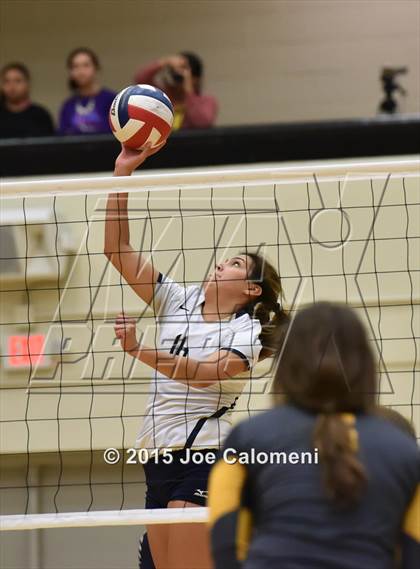 Thumbnail 1 in O'Connor Vs East Central (UIL 6A Bi-District Playoff) photogallery.
