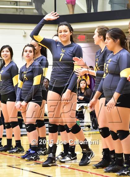 Thumbnail 3 in O'Connor Vs East Central (UIL 6A Bi-District Playoff) photogallery.