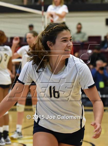 Thumbnail 3 in O'Connor Vs East Central (UIL 6A Bi-District Playoff) photogallery.