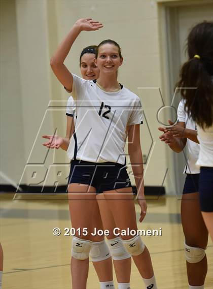 Thumbnail 2 in O'Connor Vs East Central (UIL 6A Bi-District Playoff) photogallery.