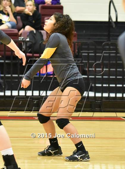 Thumbnail 3 in O'Connor Vs East Central (UIL 6A Bi-District Playoff) photogallery.