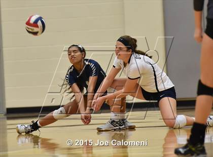 Thumbnail 3 in O'Connor Vs East Central (UIL 6A Bi-District Playoff) photogallery.